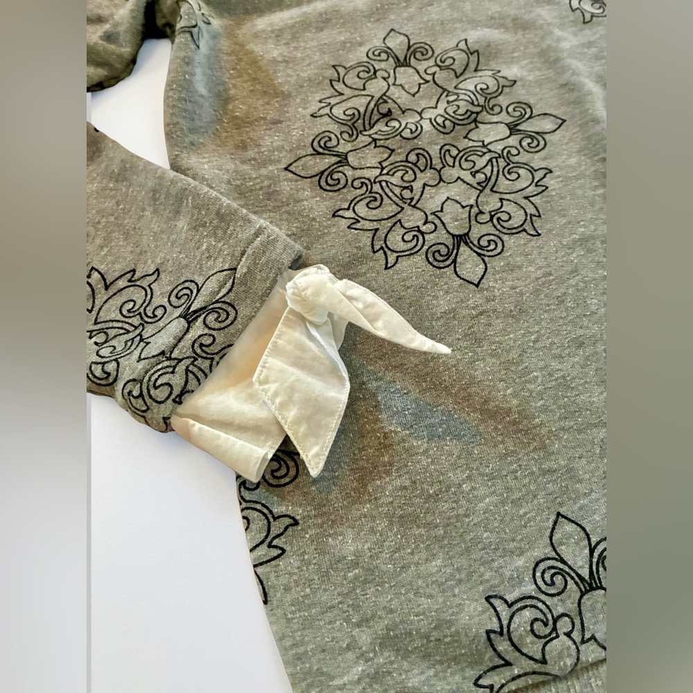 St. John's Bay Gray Patterned Sweatshirt - Picture 2 of 4